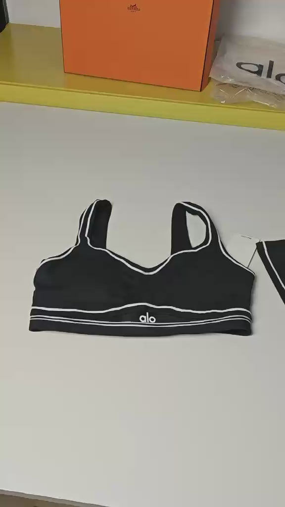 Black Alo Yoga Set